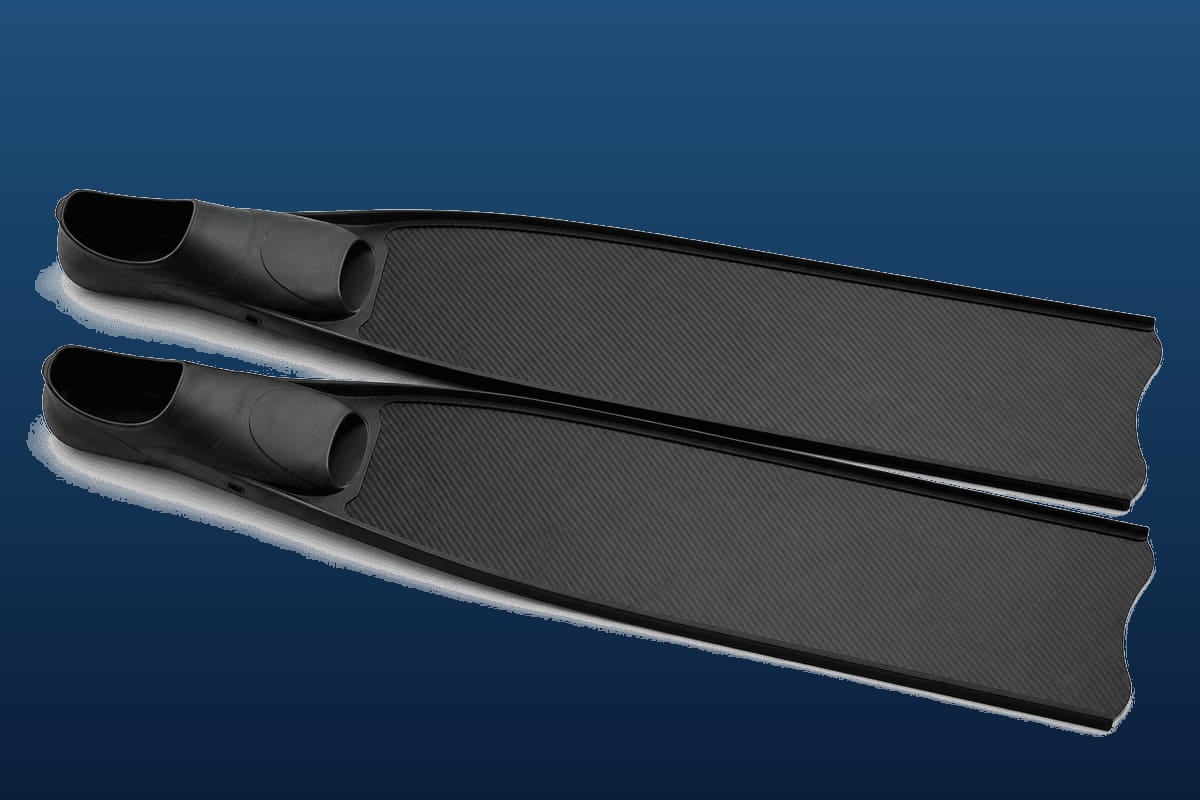 Best Freediving Fins in 2025 - Carbon, Fiberglass & Plastic Compared
